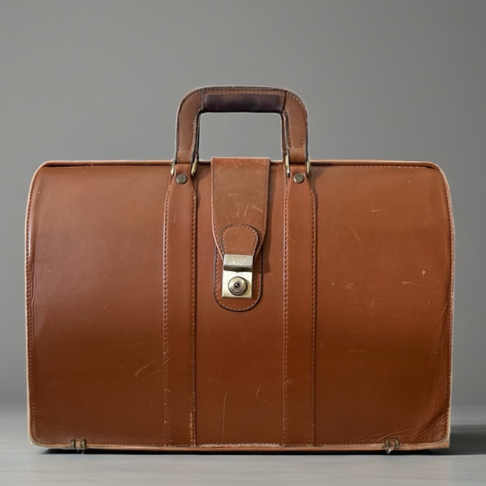 Bellino Vintage Tan Leather Briefcase